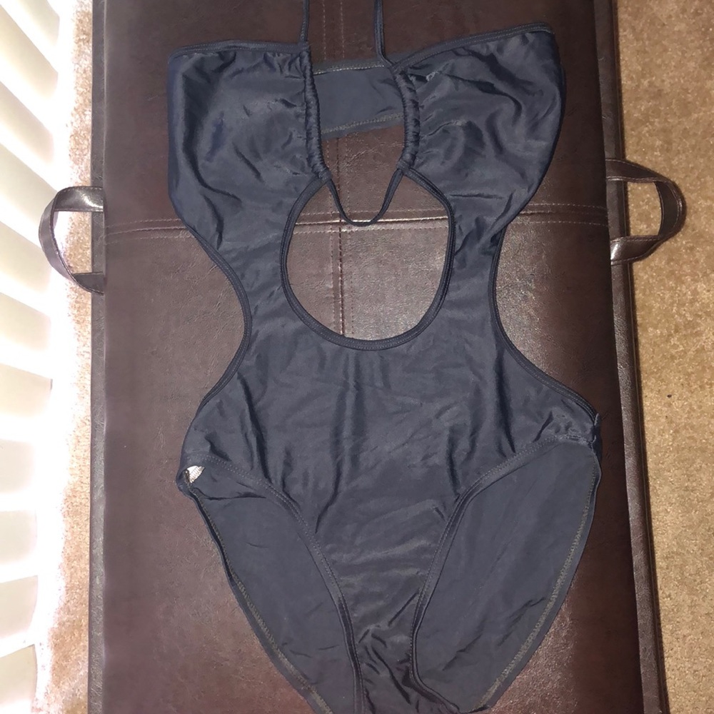 One piece bathing suit
